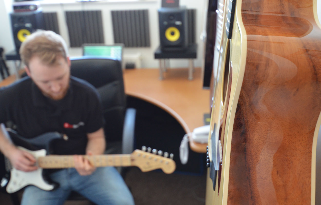 Guitar Lessons West Edinburgh